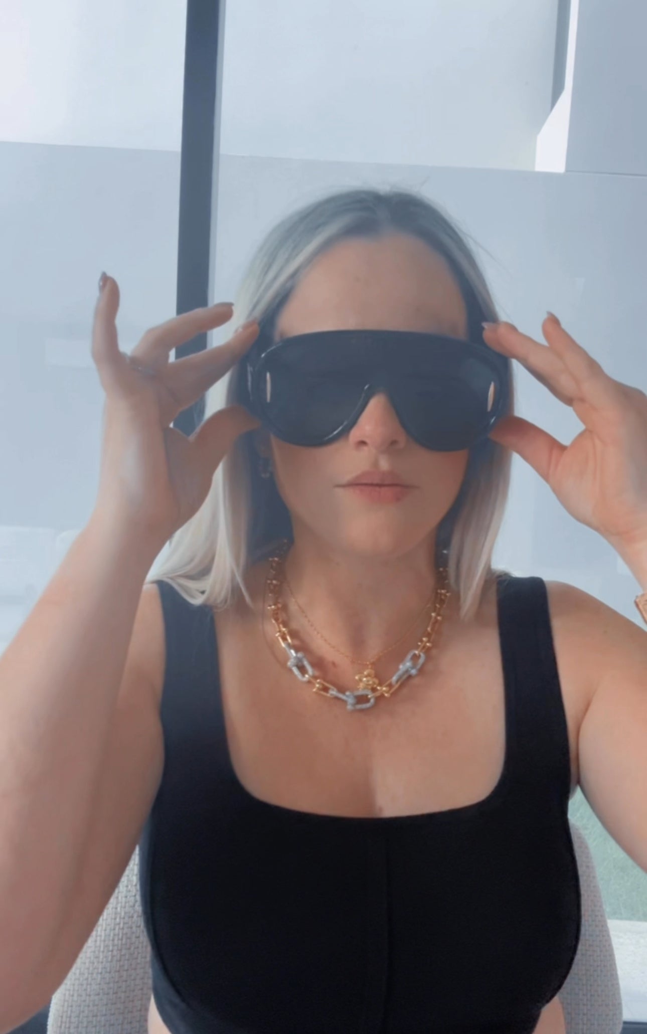 L BLACK&GOLD SUNGLASSES REF 9
