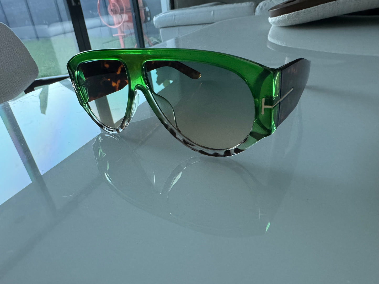 T COLORS SUNGLASSES REG 22