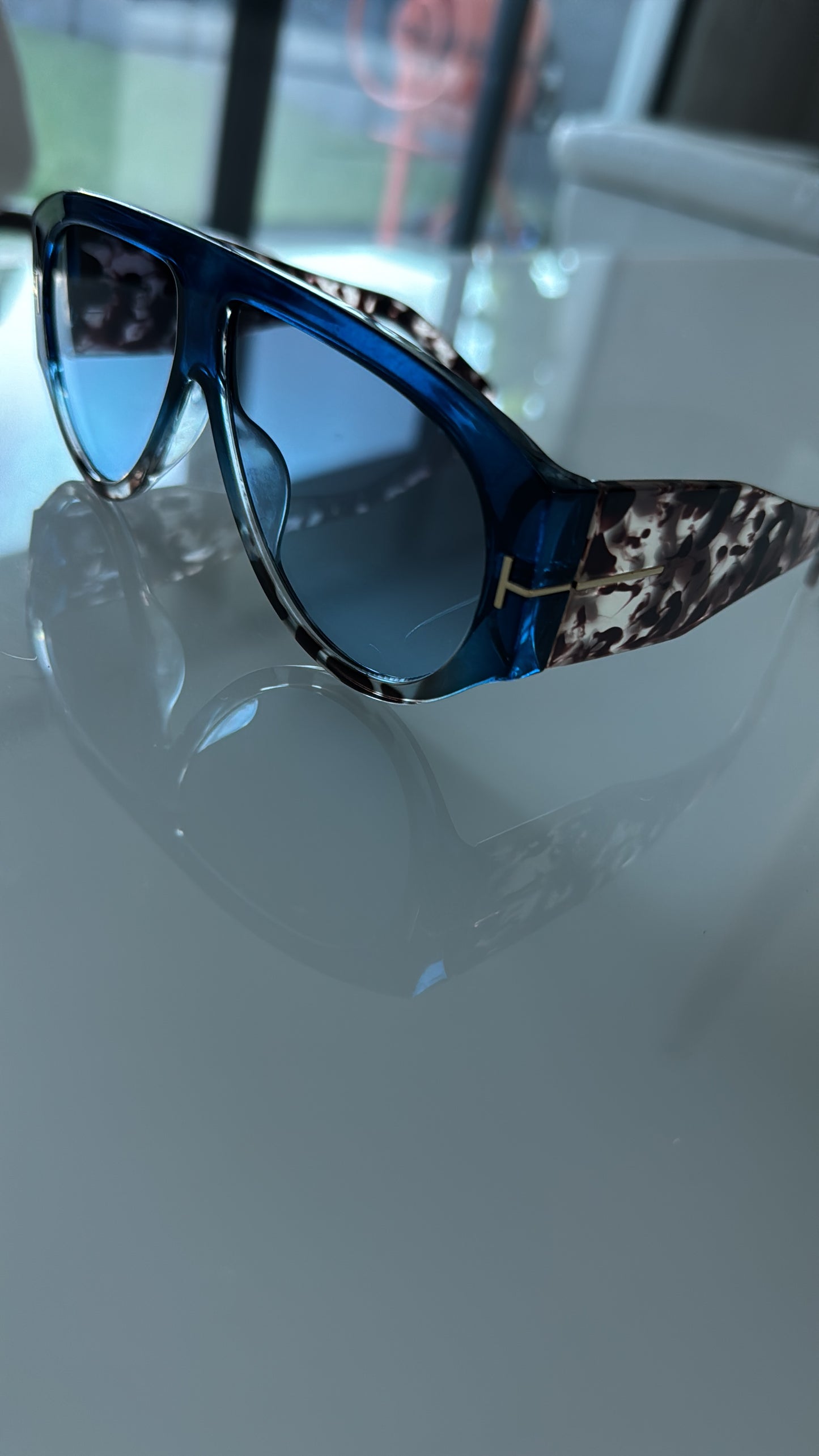 T COLORS SUNGLASSES REG 22