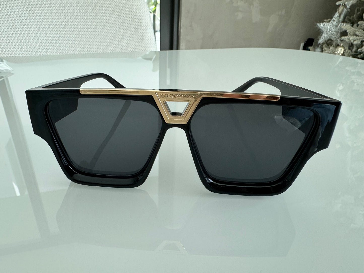 D COLORS BLACK AND WHITE SUNGLASSES