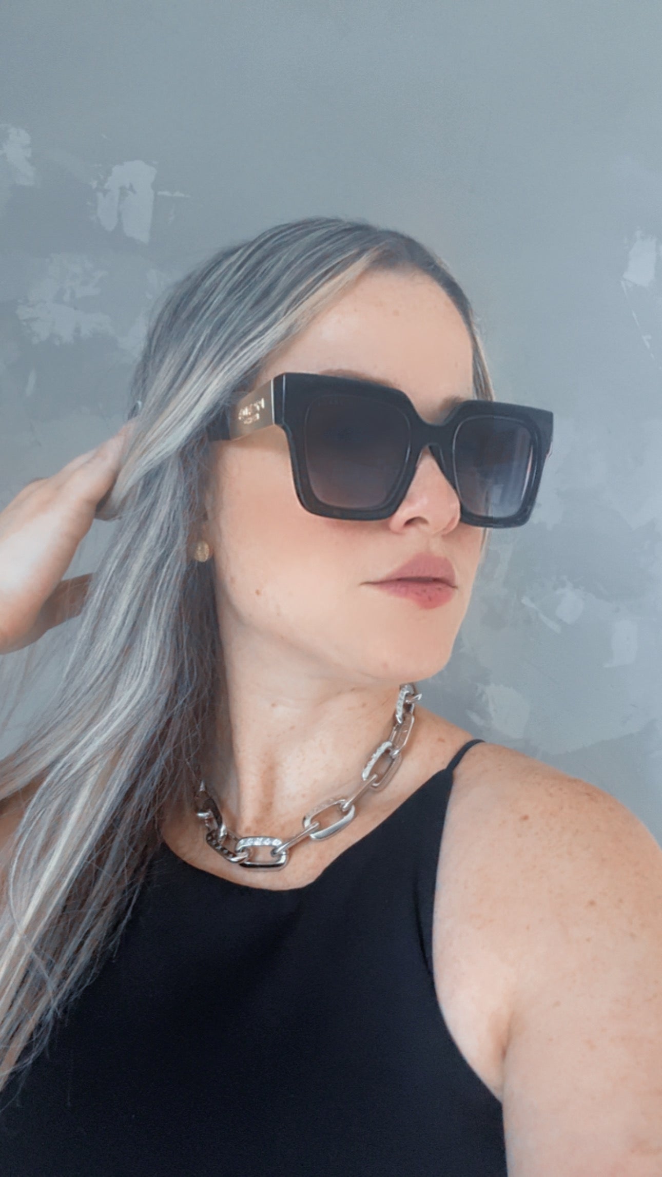 P COLORS BLACK WHITE BLUE GOLD SUNGLASSES
