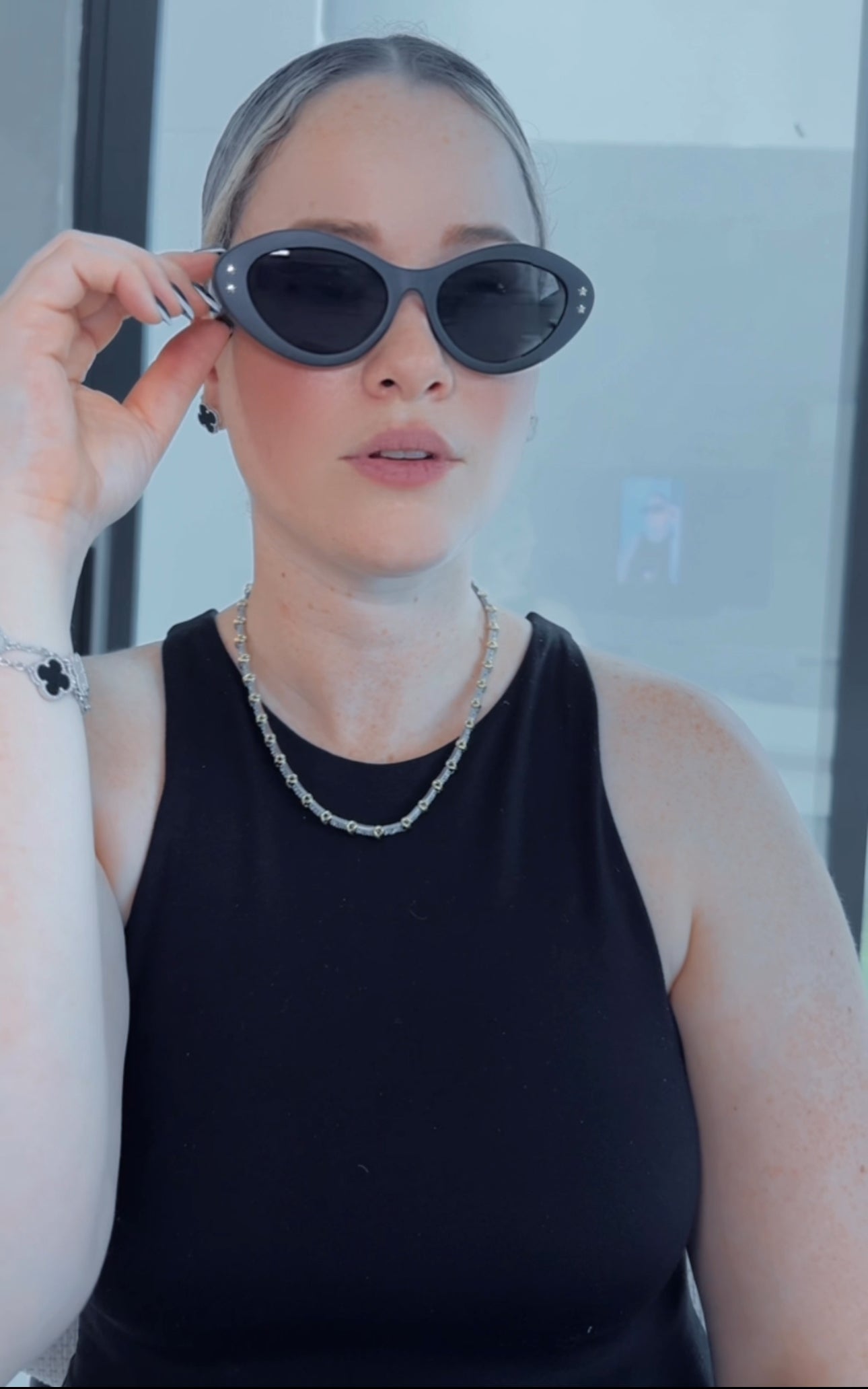 D BLACK & WHITE STARS SUNGLASSES
