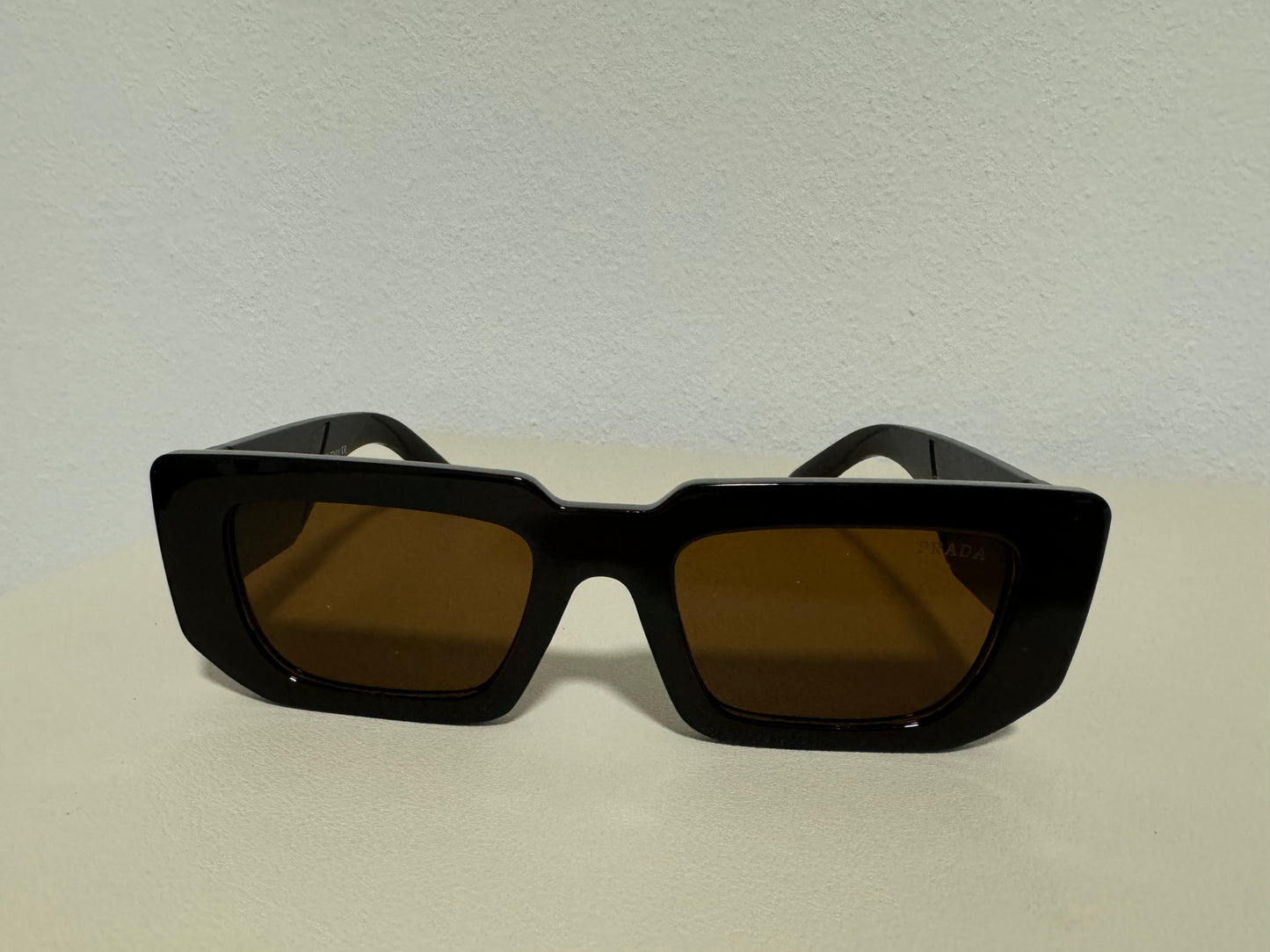 P COLORS BROWN BLACK SUNGLASSES