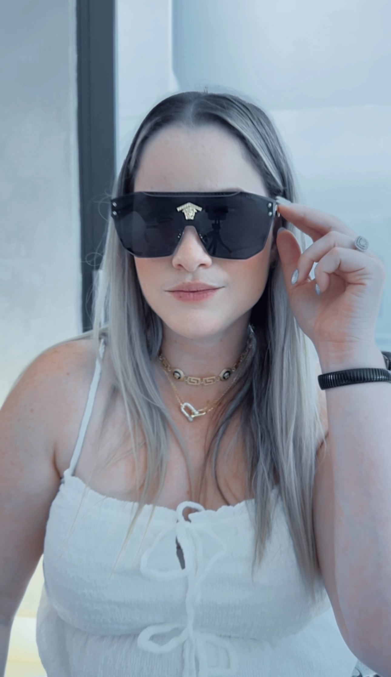 V COLORS SILVER AND BLACK SUNGLASSES