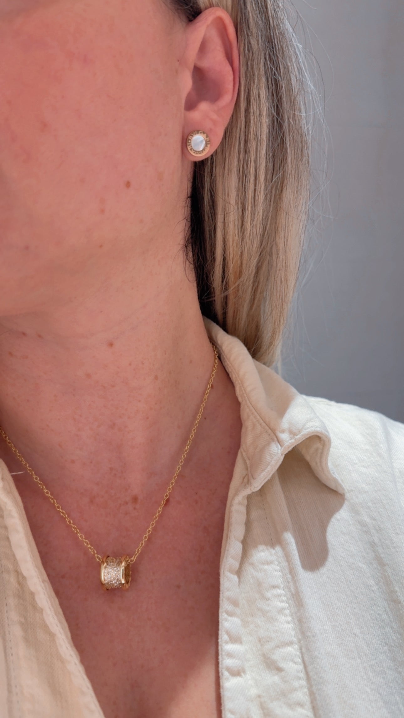 B BLACK WHITE ROSEGOLD EARRINGS