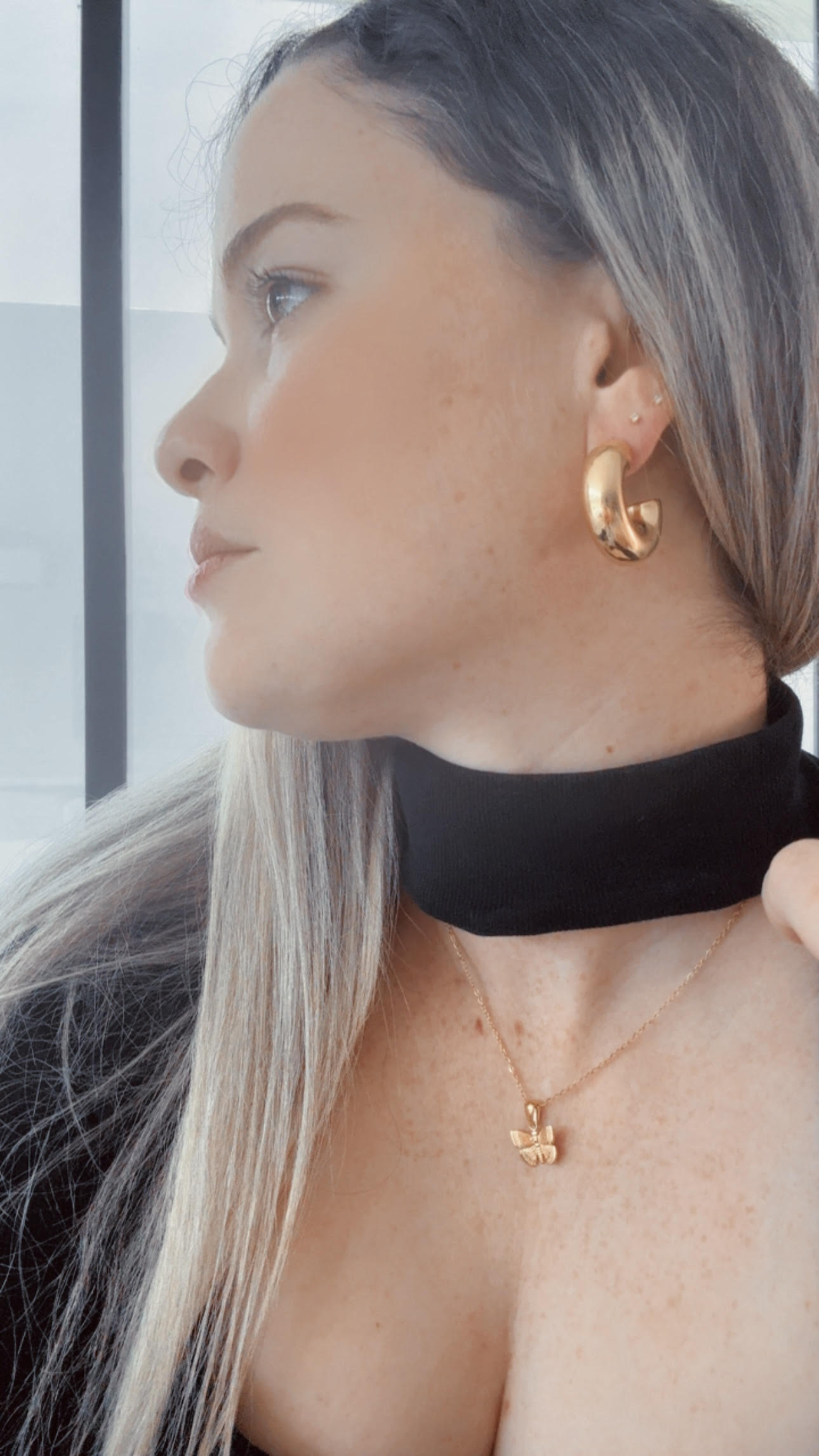 GOLD CHUNKY EARRINGS