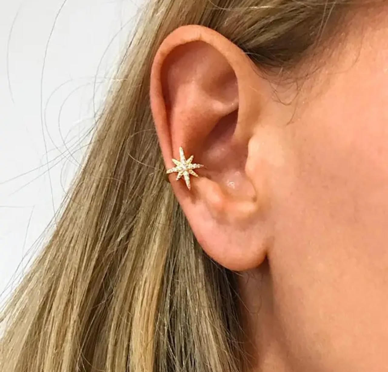 GOLD STAR EAR CUFF