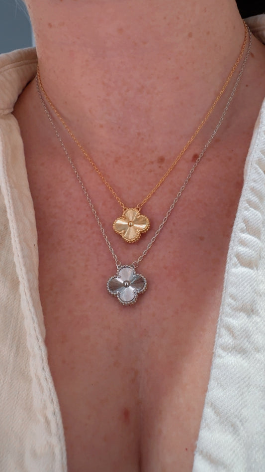 VC COLORS BLACK WHITE SILVER GOLD NECKLACE