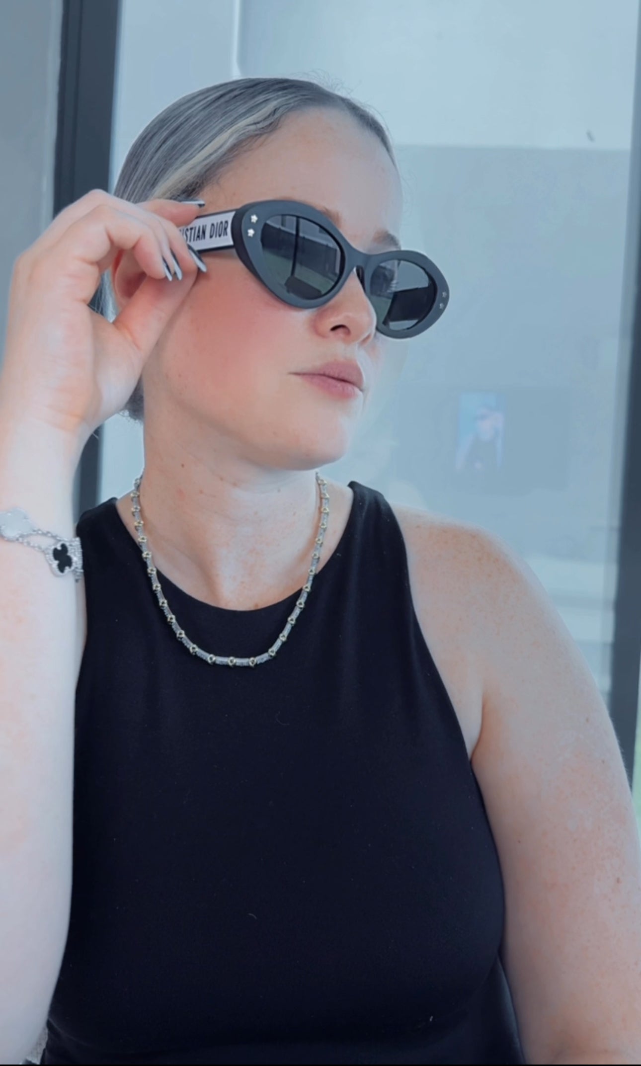D BLACK & WHITE STARS SUNGLASSES