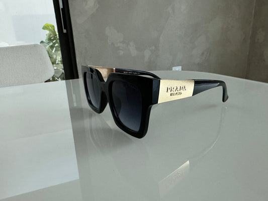 P COLORS BLACK WHITE BLUE GOLD SUNGLASSES