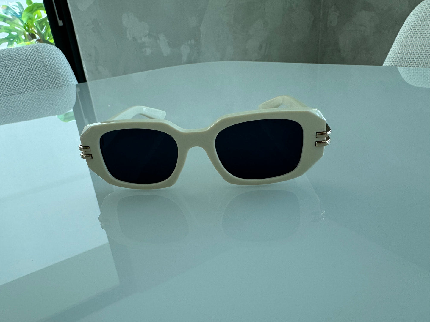 D BEIGE SUNGLASSES