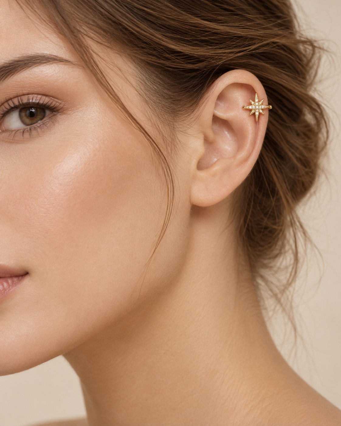 GOLD STAR EAR CUFF