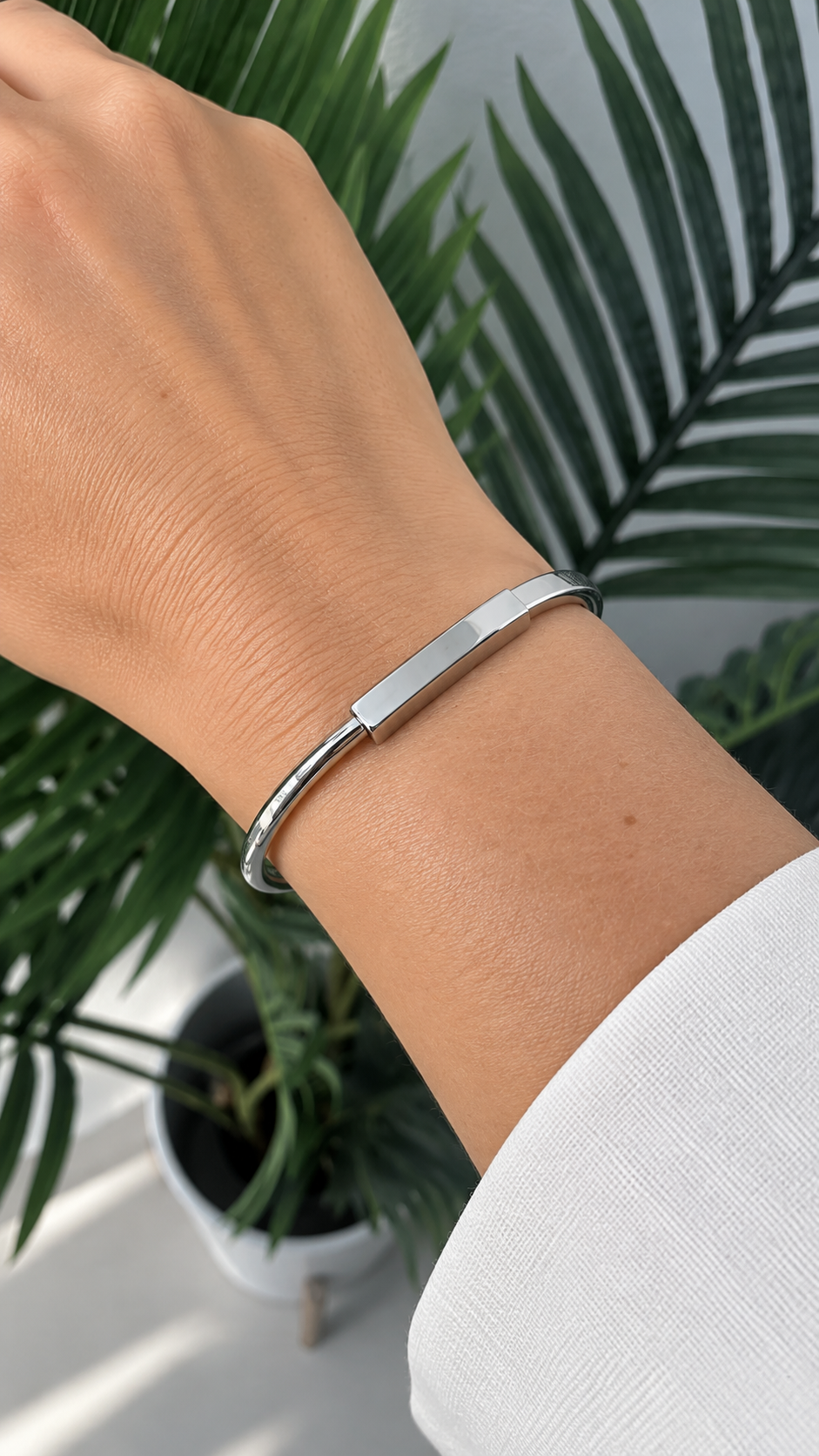T GOLD SILVER ROSE GOLD ZIRCONIA BRACELET