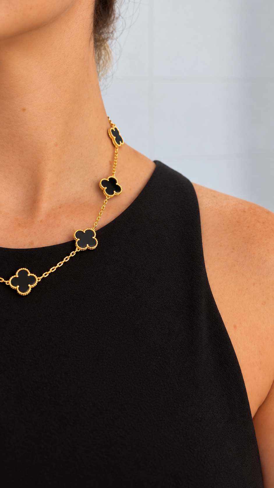 VC 10 TREBOL BLACK SILVER WHITE GOLD NECKLACE