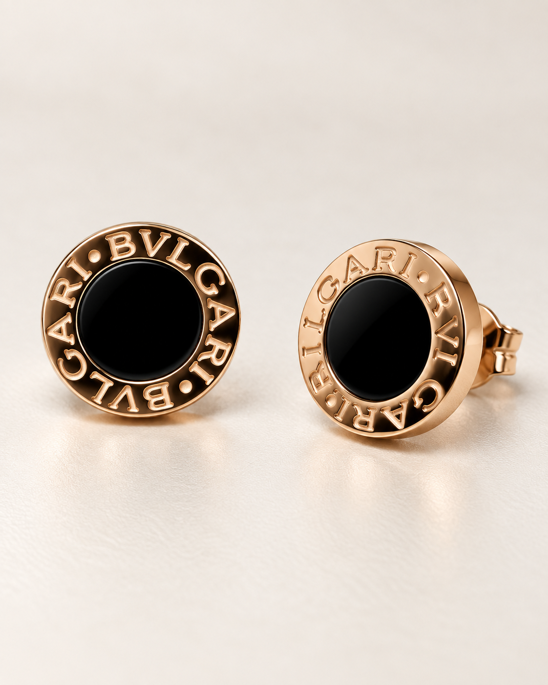 B BLACK WHITE ROSEGOLD EARRINGS
