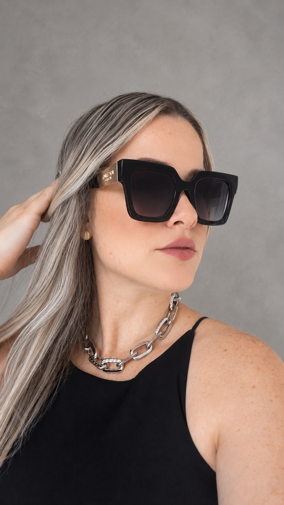 P COLORS BLACK WHITE BLUE GOLD SUNGLASSES