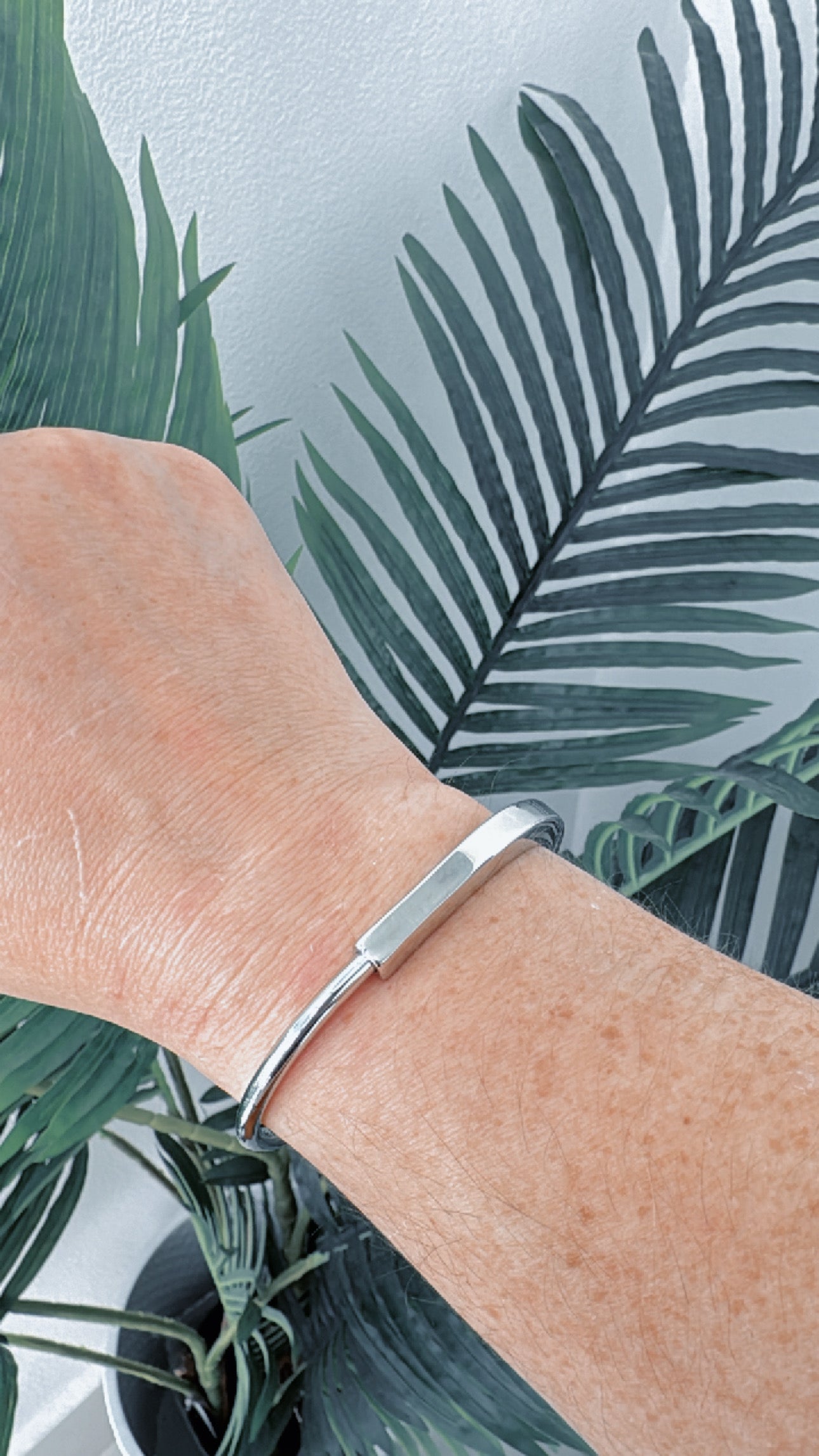 T GOLD SILVER ROSE GOLD ZIRCONIA BRACELET