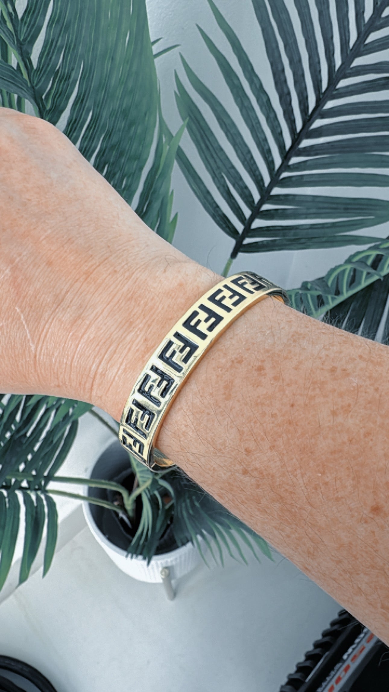 F GOLD BLACK BRACELET