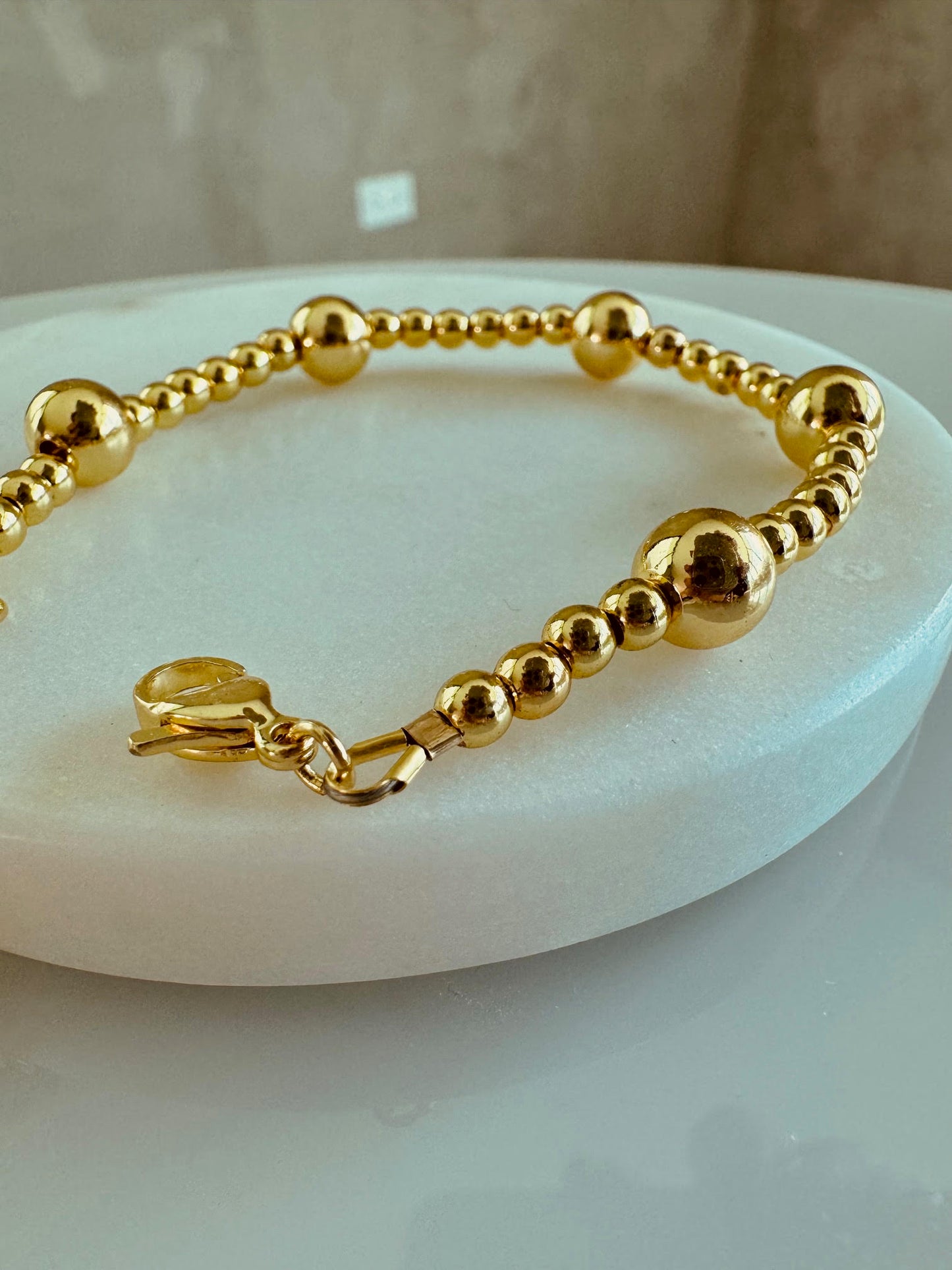 GOLD SHAPES BRACELET