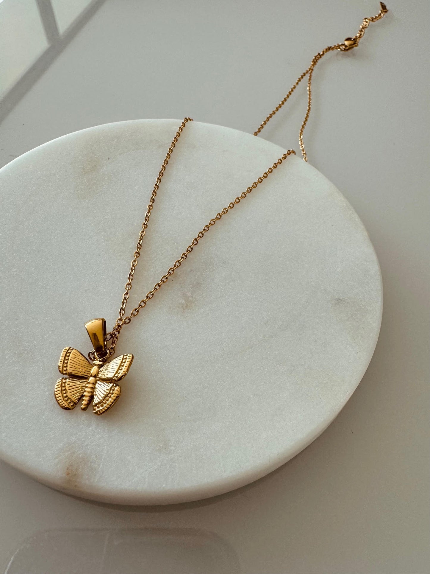 GOLD BUTTERFLY NECKLACE