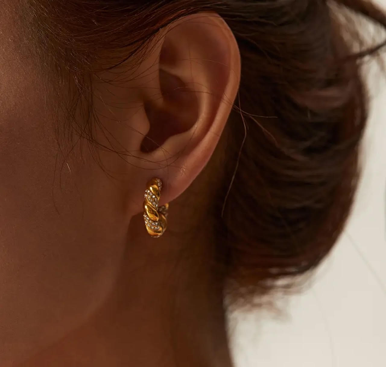 GOLD TWIST ZIRCONIA EARRINGS